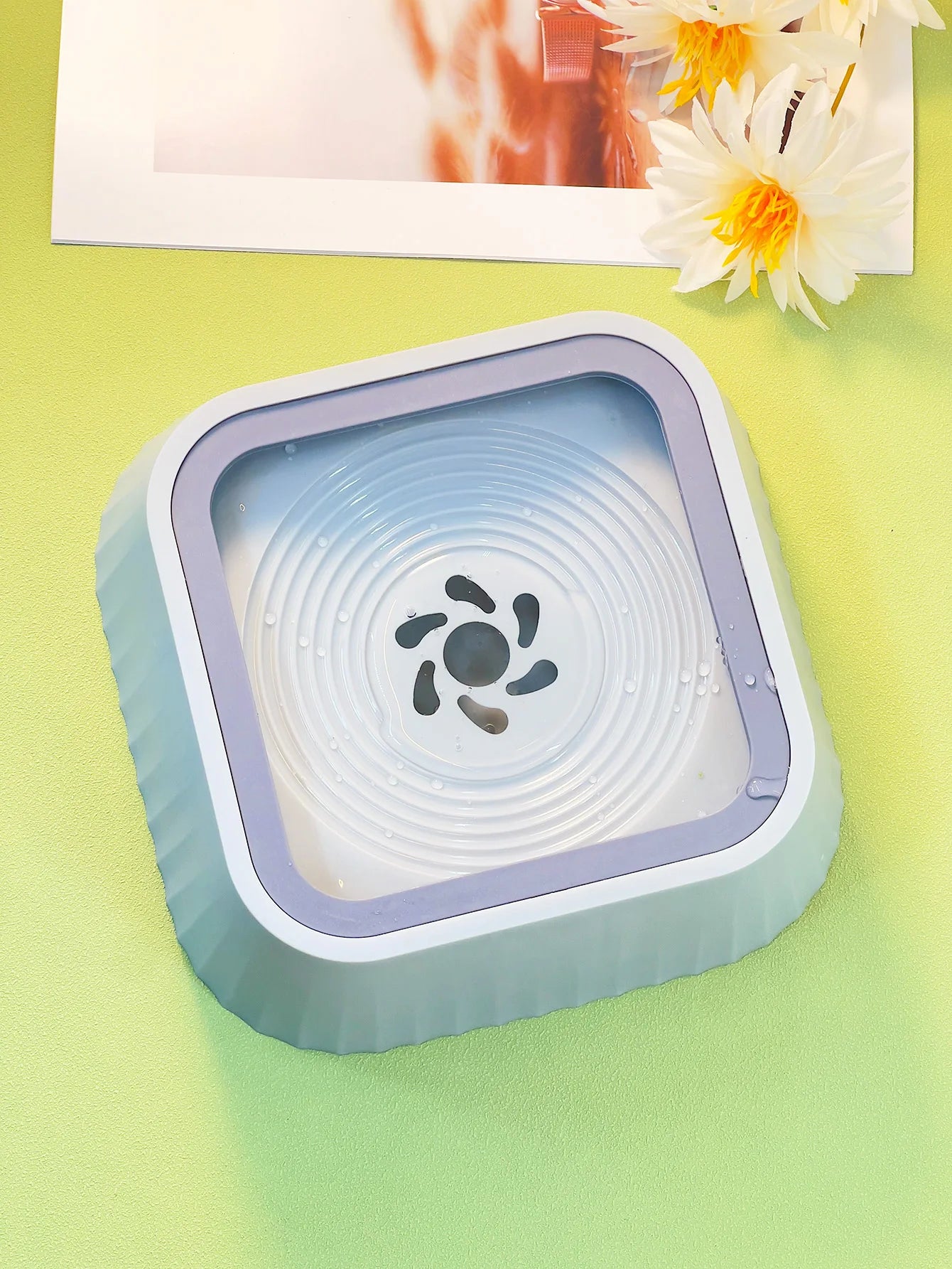 AquaPaw™ No-Spill Pet Water Bowl