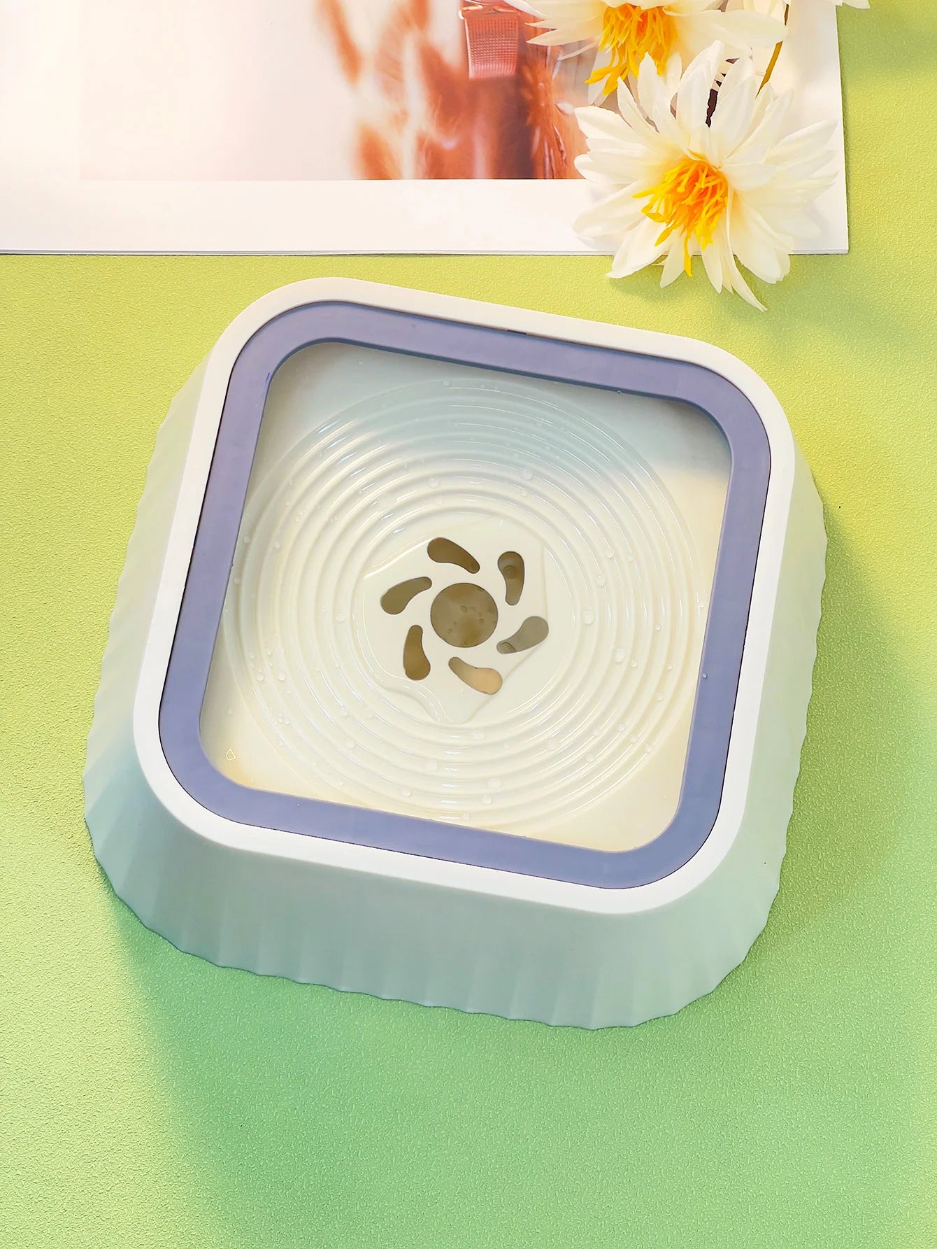 AquaPaw™ No-Spill Pet Water Bowl