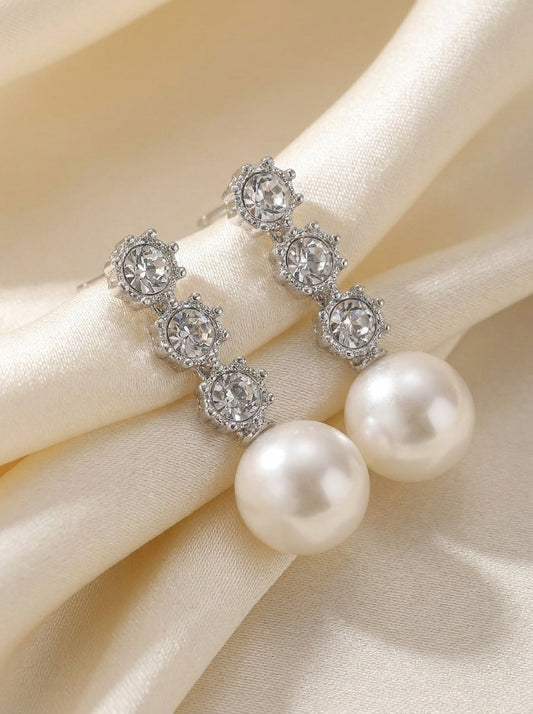 Delicate Leaf Pearl Earrings — Plated