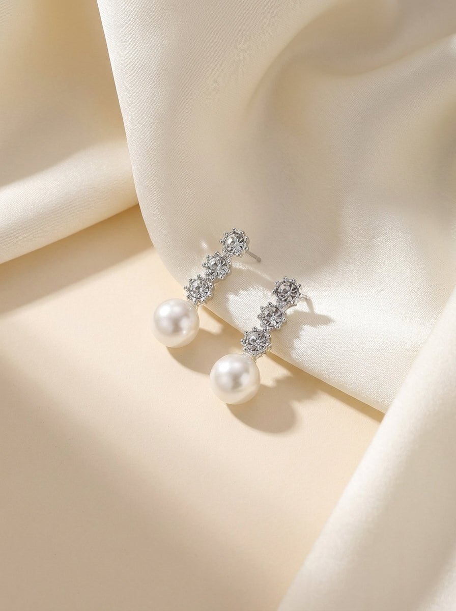 Delicate Leaf Pearl Earrings — Plated - Myglova