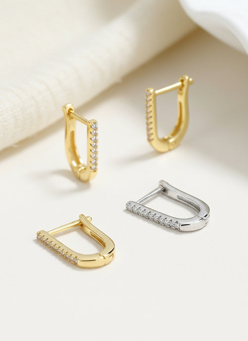 Ohrringe mit U-förmiger Kontur