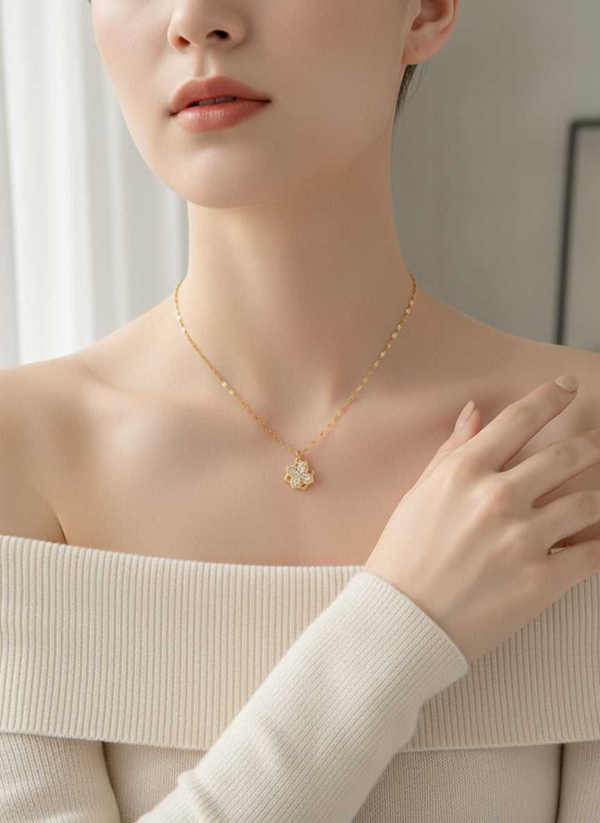 Fortuna Rotating Clover Necklace