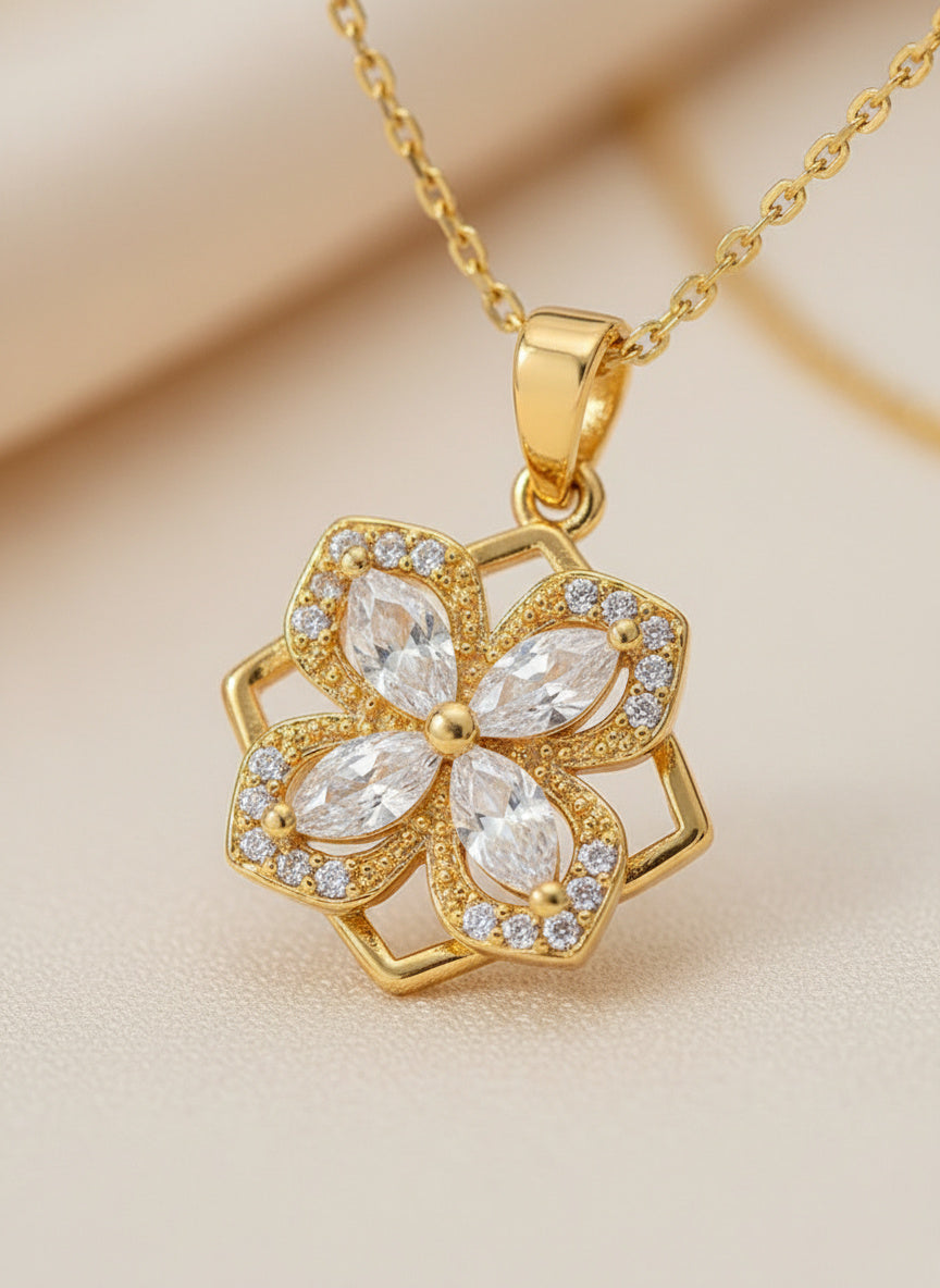 Fortuna Rotating Clover Necklace