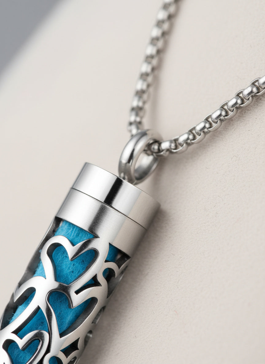Véra Scent Capsule Necklace