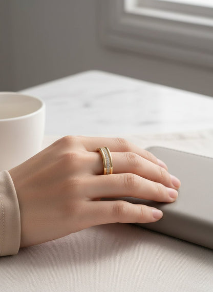 Lumière Line Zircon Ring - Myglova