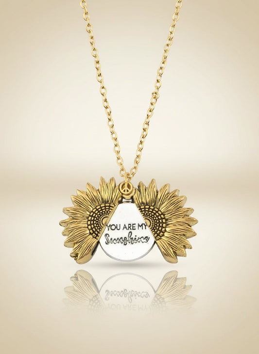 Solenne Sunflower Pendant Necklace - Myglova