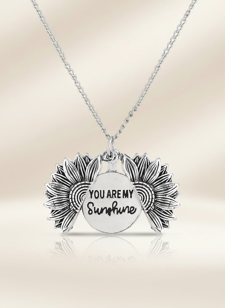 Solenne Sunflower Pendant Necklace - Myglova