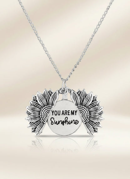 Solenne Sunflower Pendant Necklace - Myglova