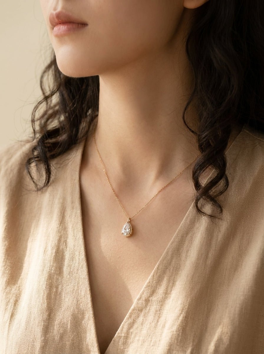 The "Luminous Dewdrop" Crystal Clavicle Necklace - Myglova